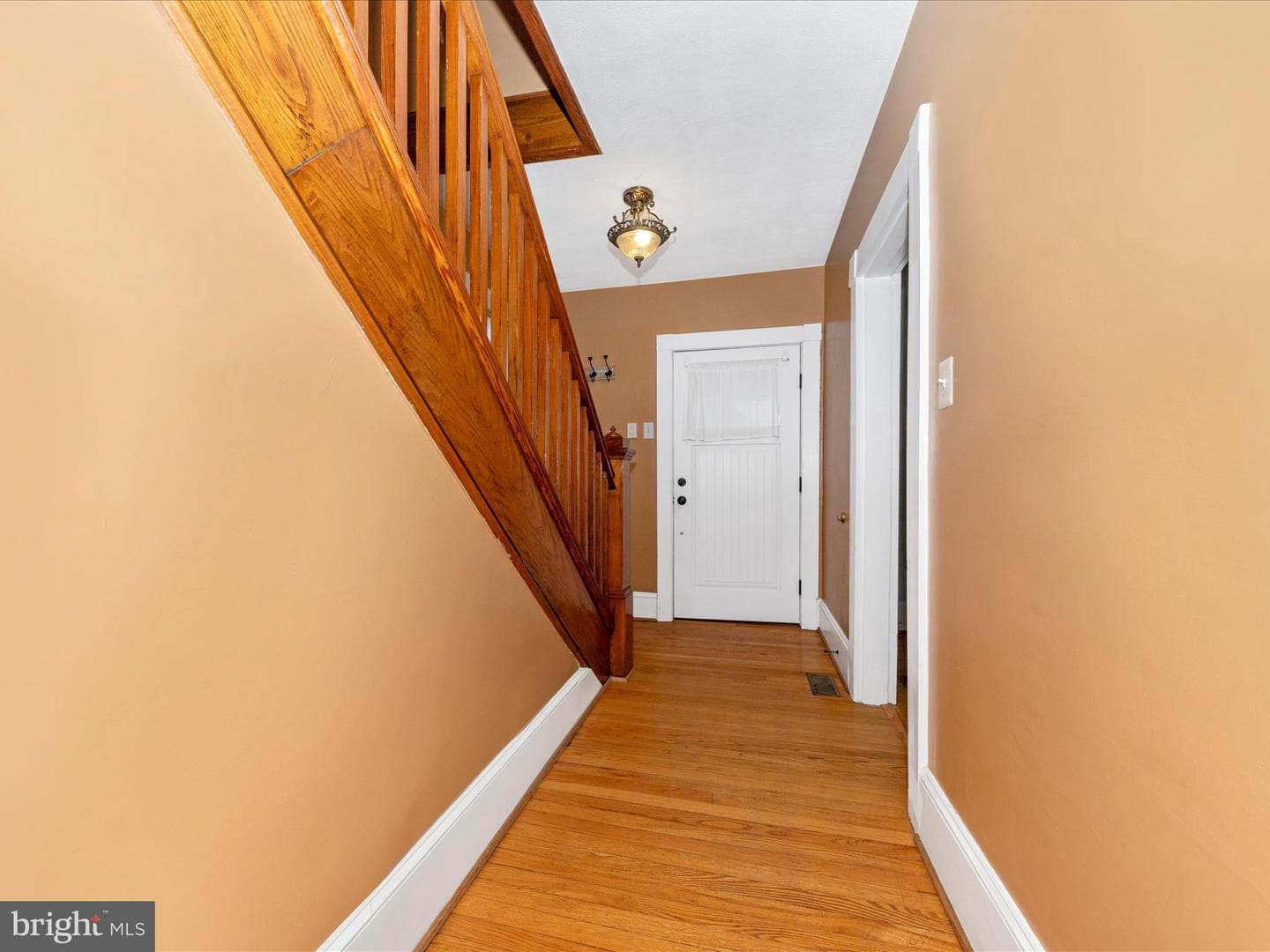 1802 S Main photo 2