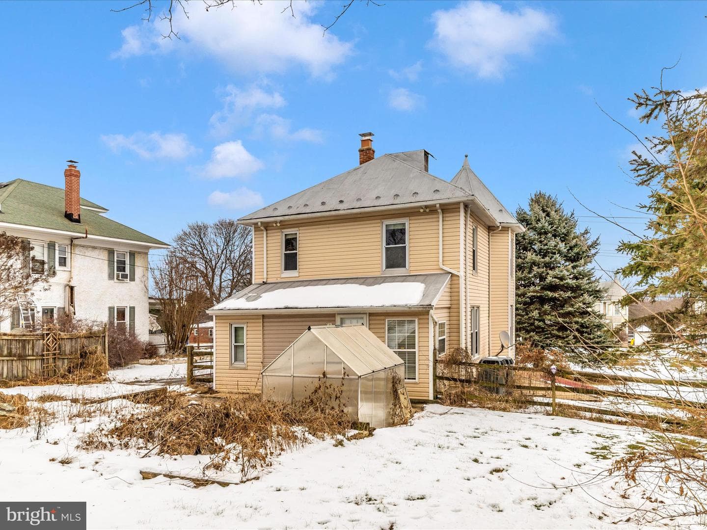 1802 S Main photo 34