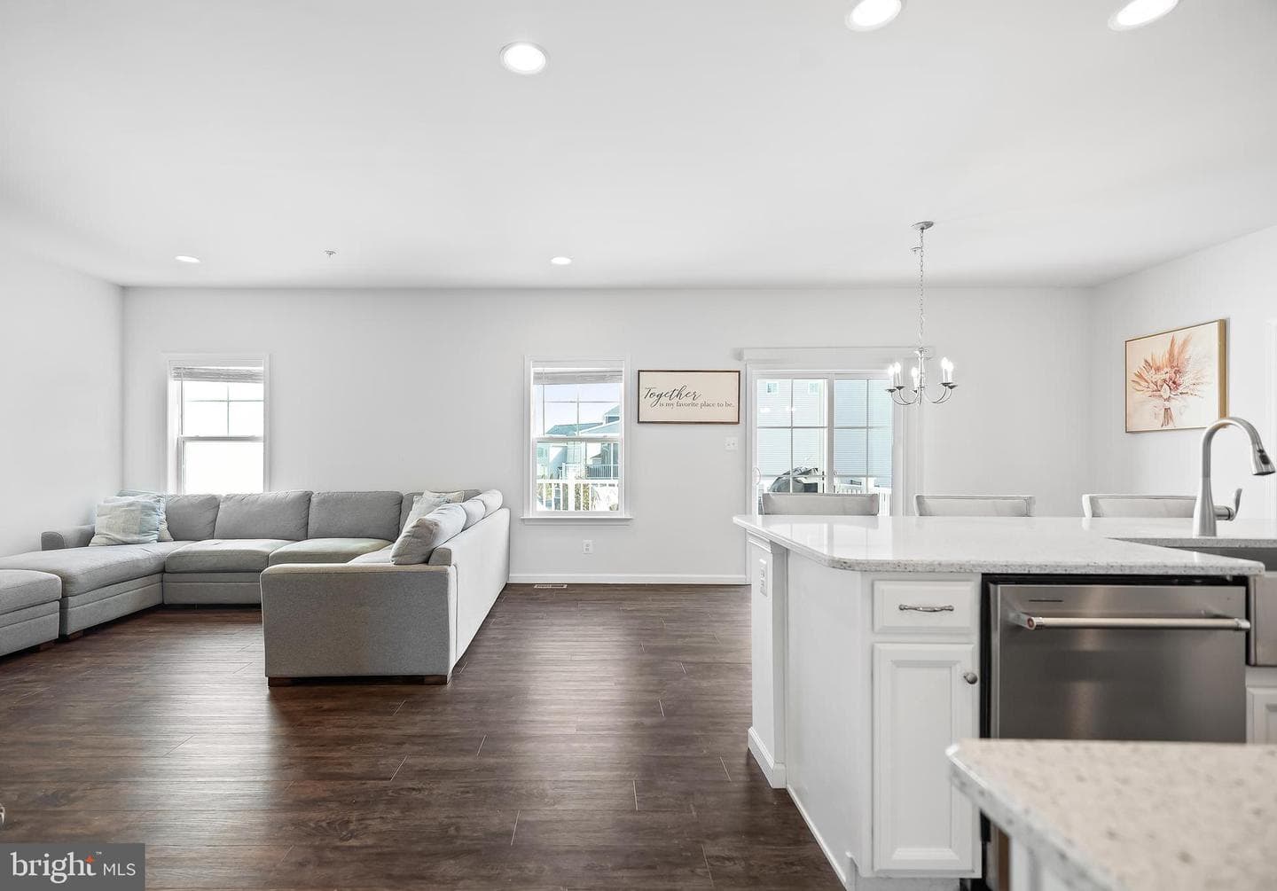 1702 Damsire Mews photo 12