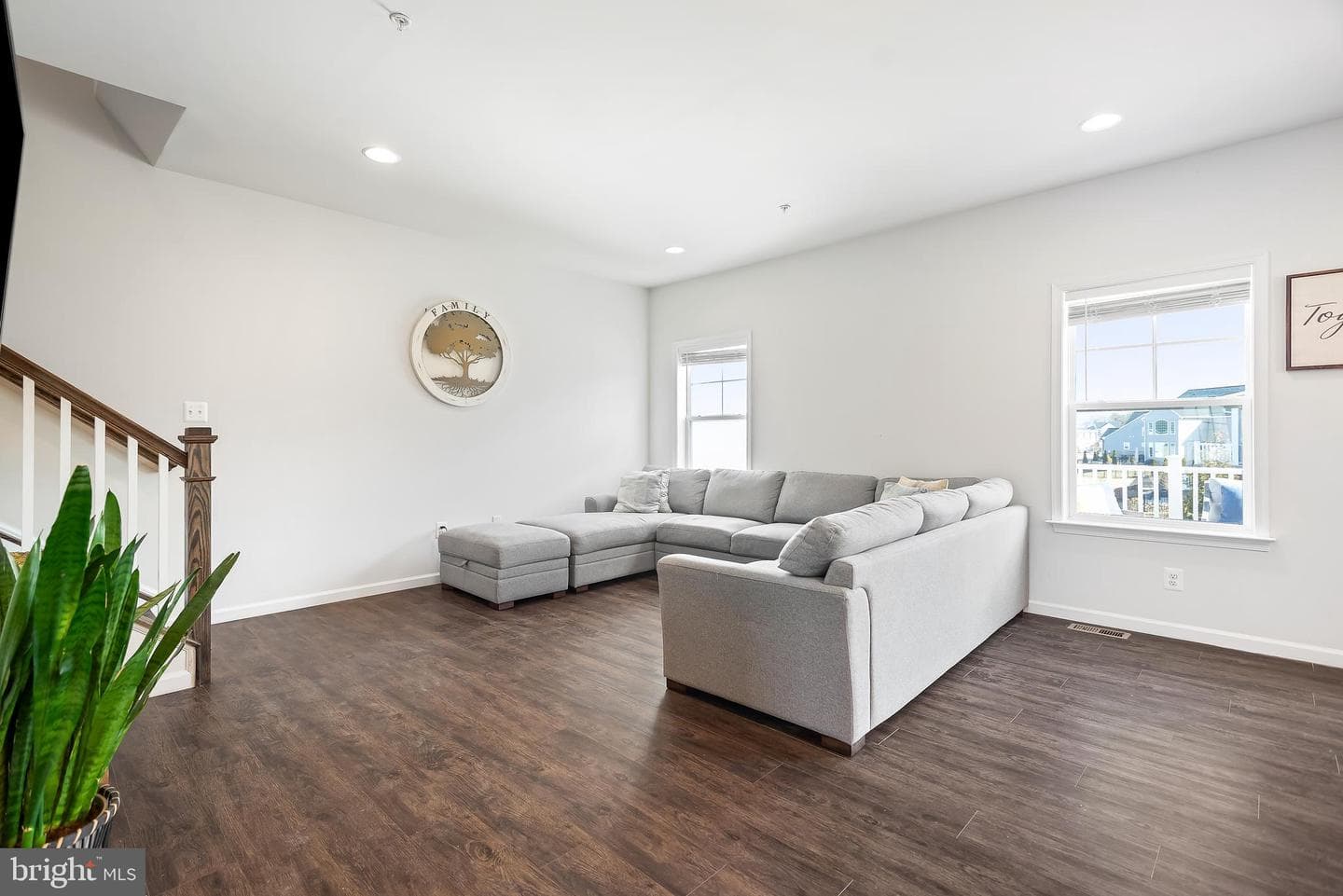 1702 Damsire Mews photo 13