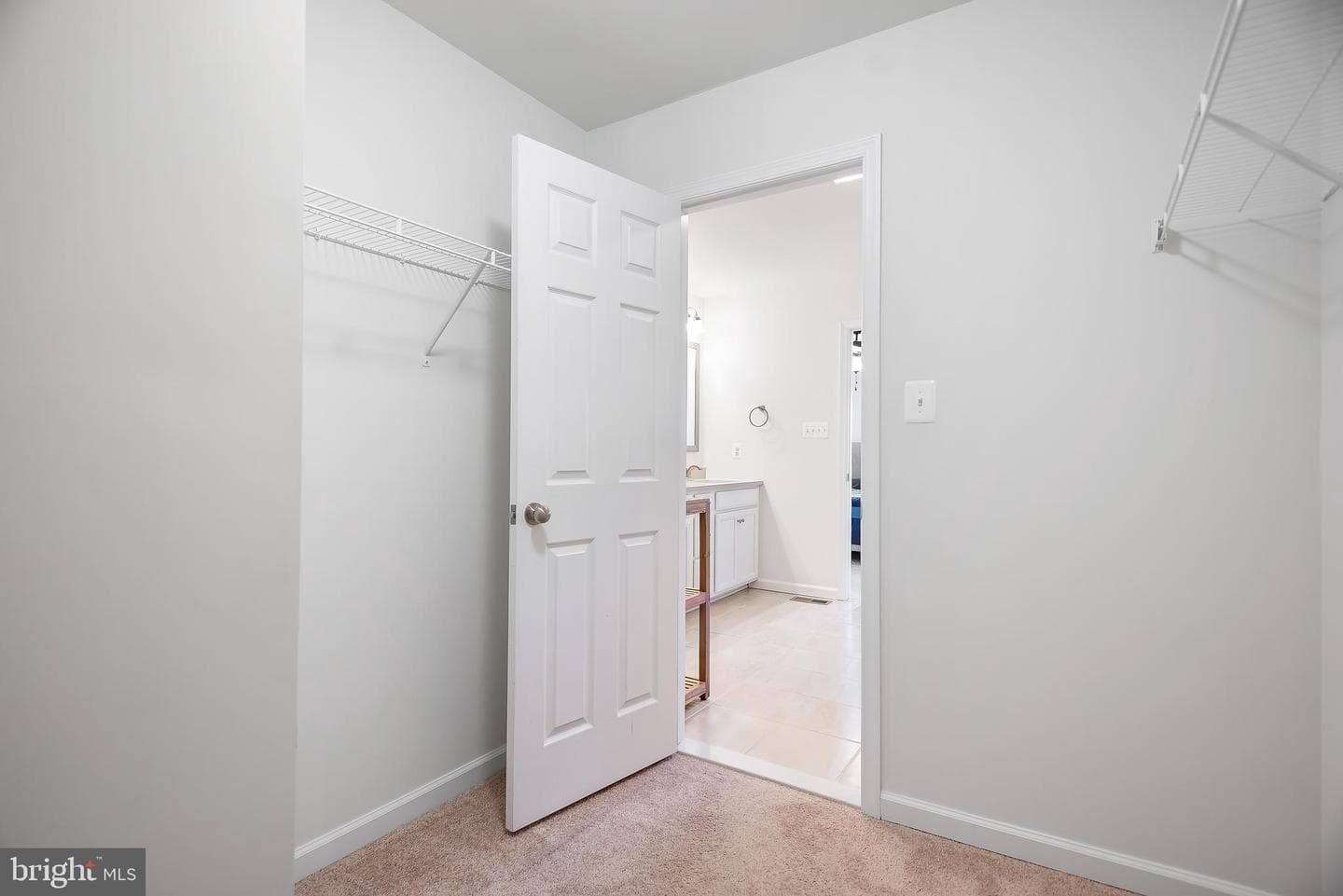 1702 Damsire Mews photo 48