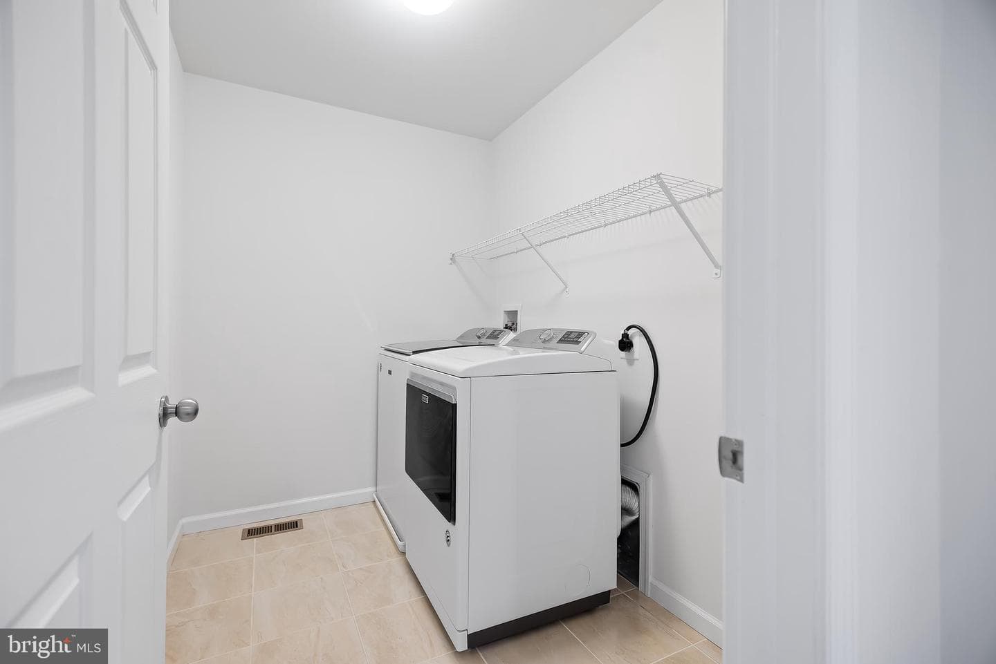 1702 Damsire Mews photo 50