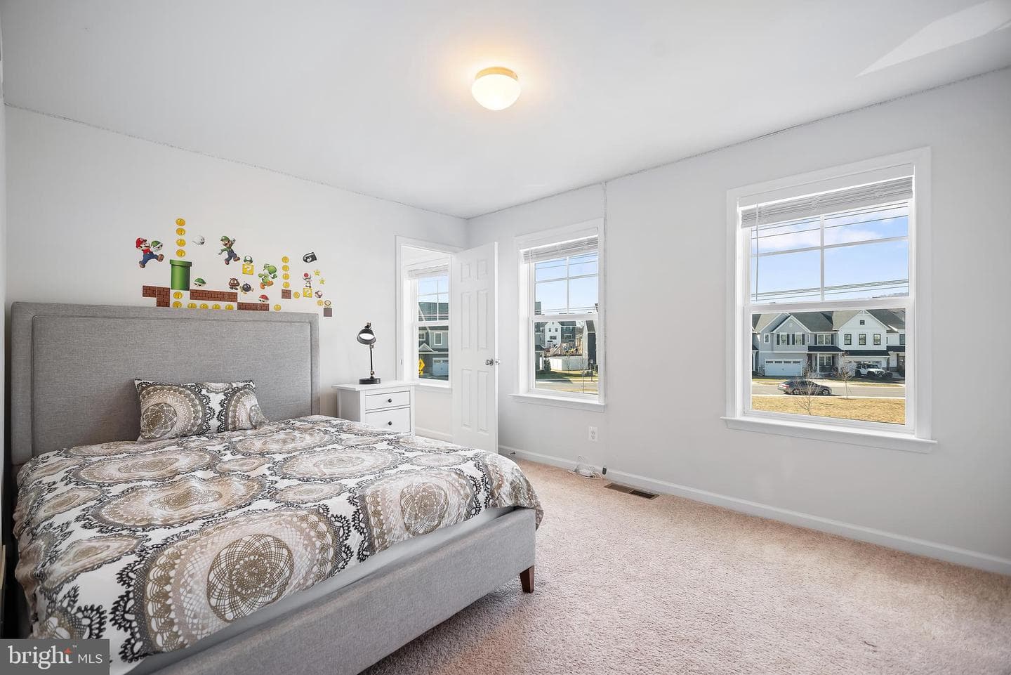 1702 Damsire Mews photo 62