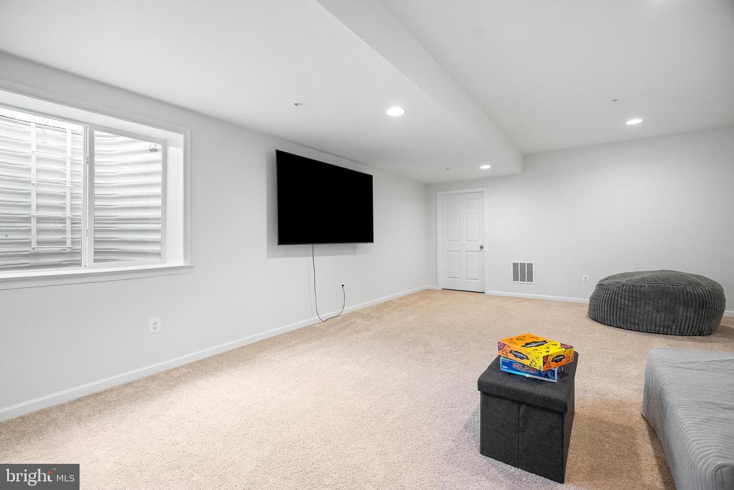1702 Damsire Mews photo 65