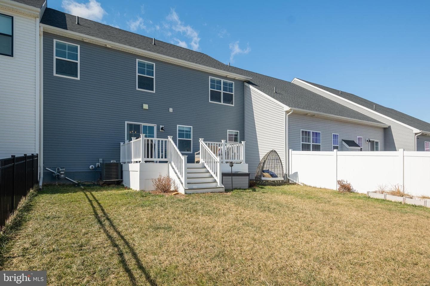 1702 Damsire Mews photo 71
