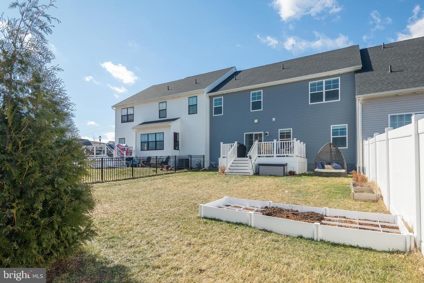 1702 Damsire Mews photo 72