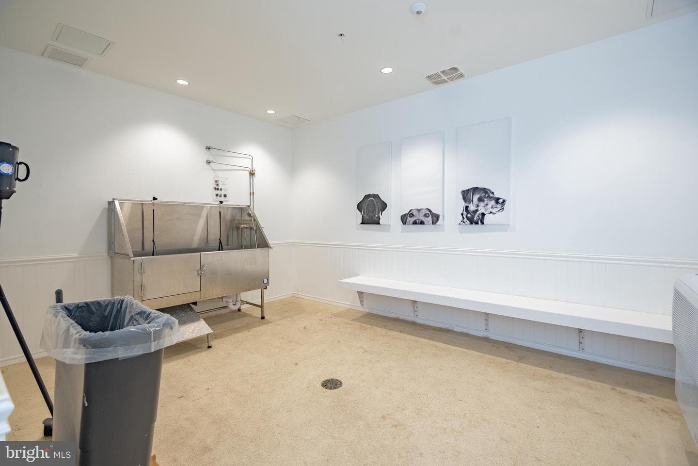 1702 Damsire Mews photo 94