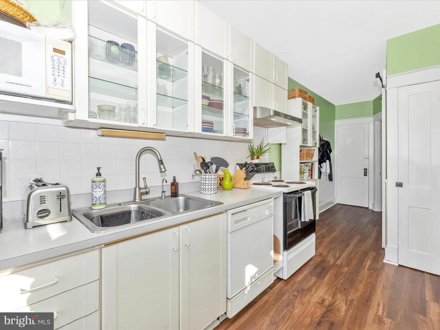 332 Park Avenue photo 25