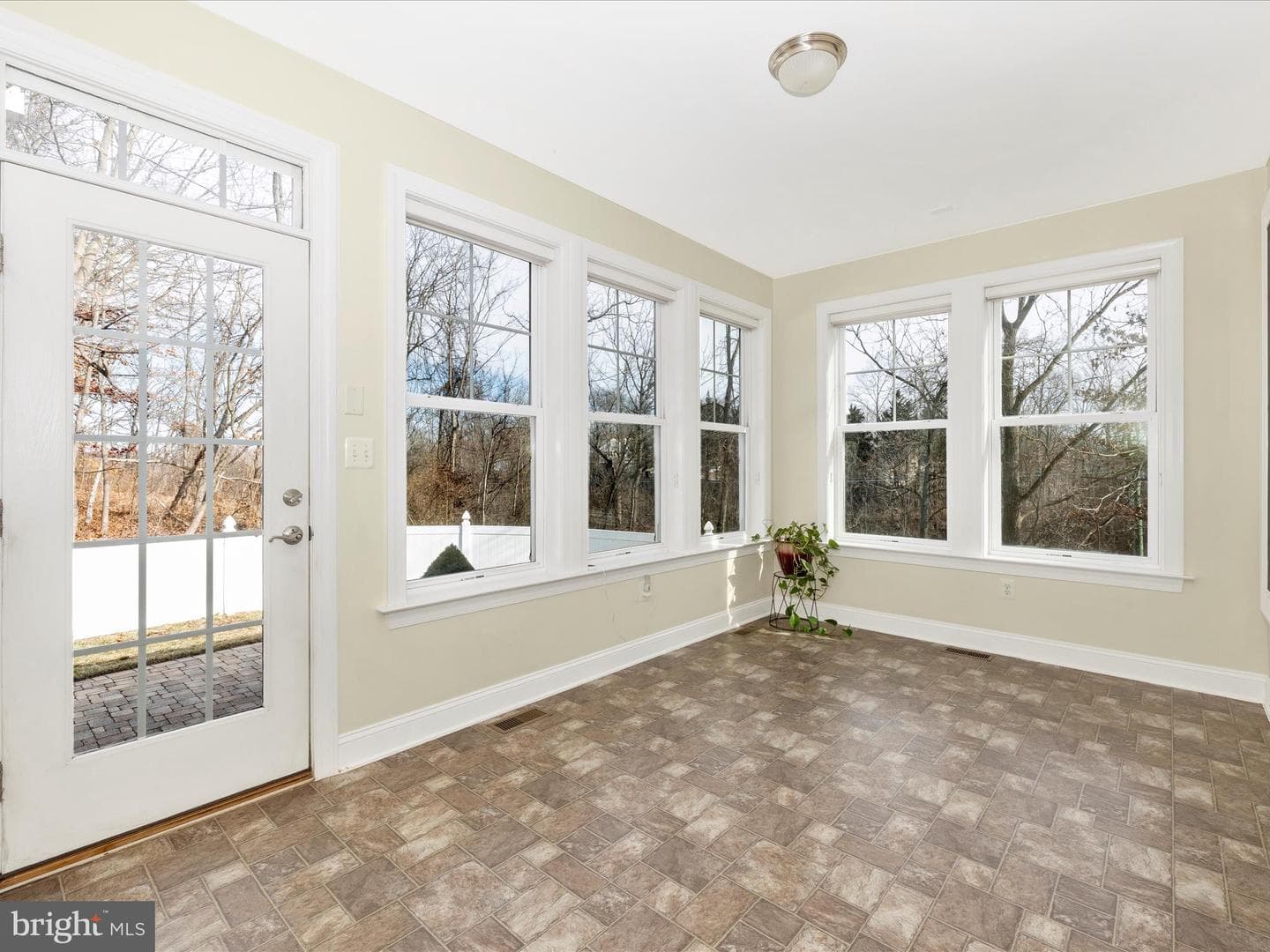 610 Gala Way photo 20