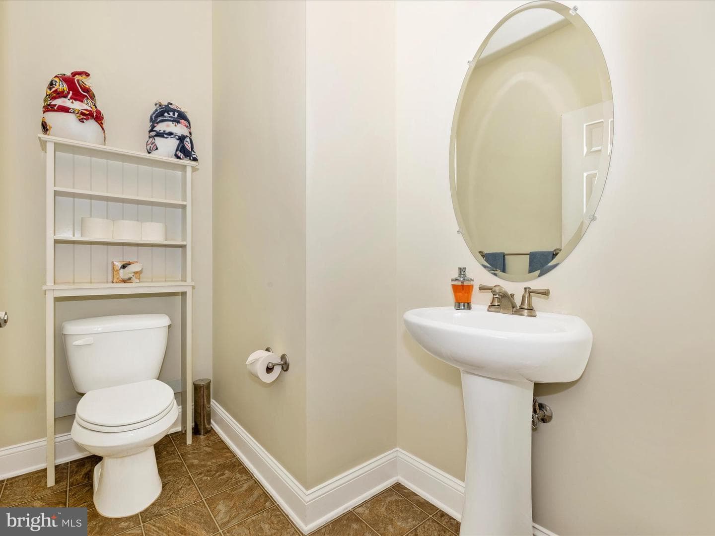 610 Gala Way photo 23