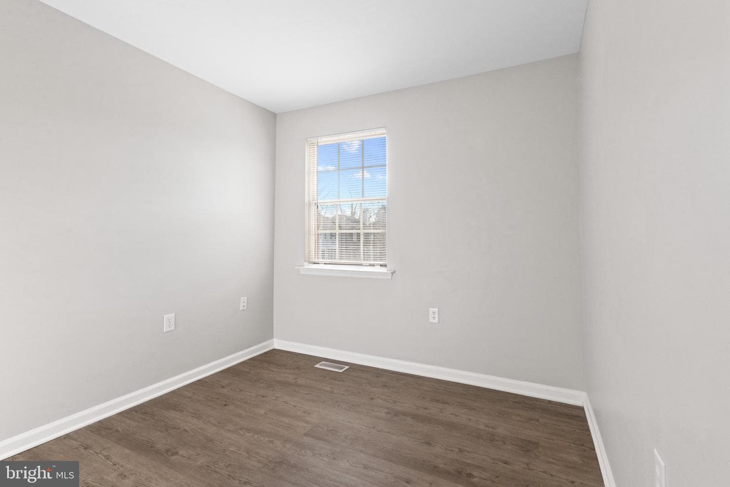 413 Shannon Court photo 14