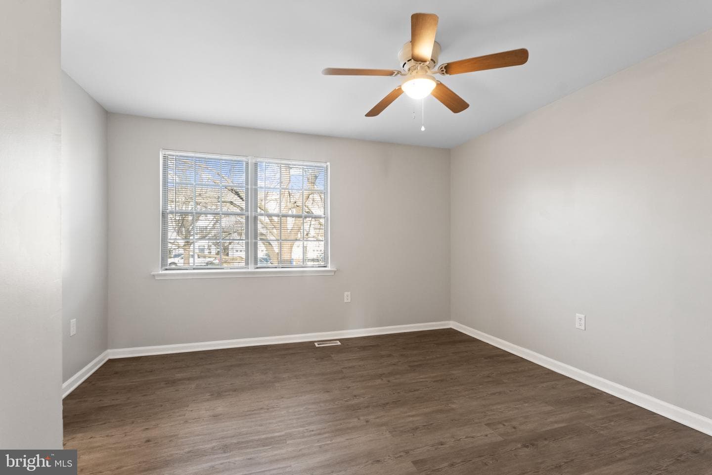 413 Shannon Court photo 17