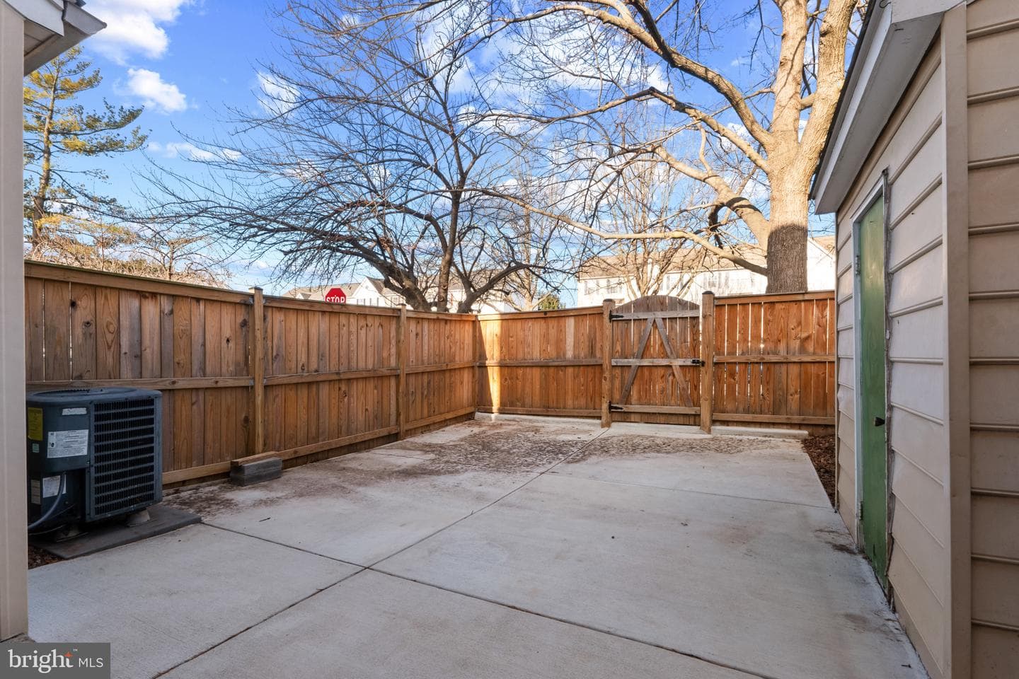 413 Shannon Court photo 24