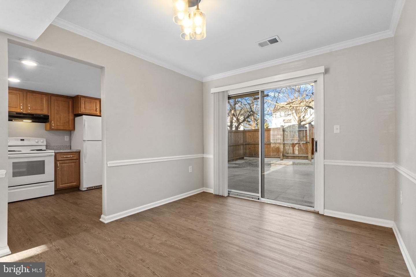 413 Shannon Court photo 7