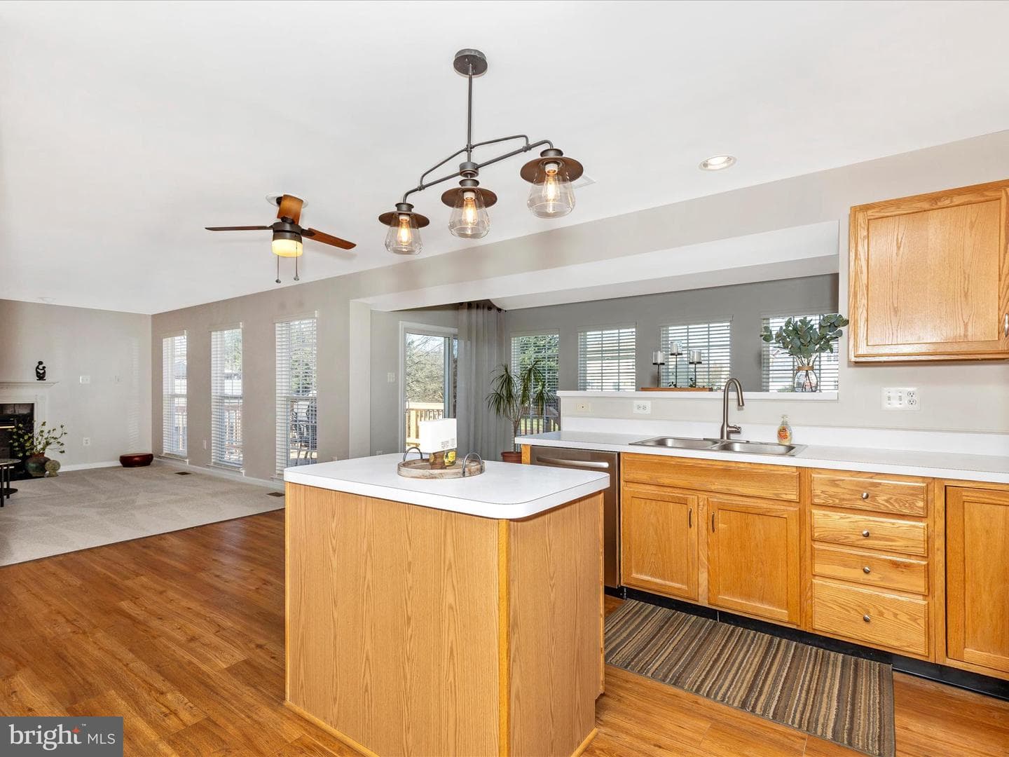 5060 Croydon Court photo 10
