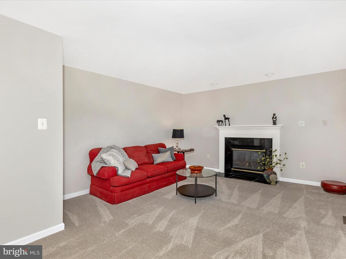 5060 Croydon Court photo 17