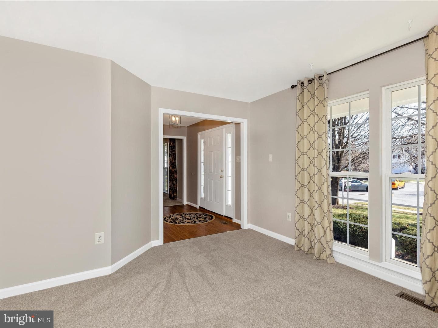 5060 Croydon Court photo 26