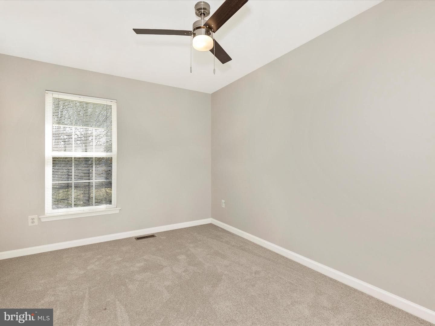 5060 Croydon Court photo 35