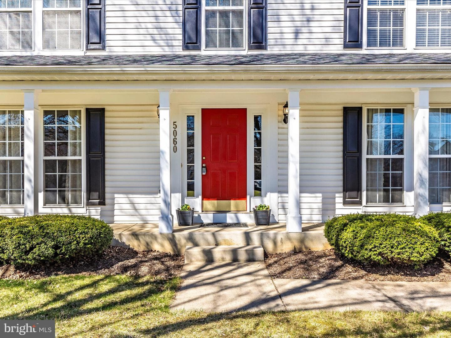 5060 Croydon Court photo 4