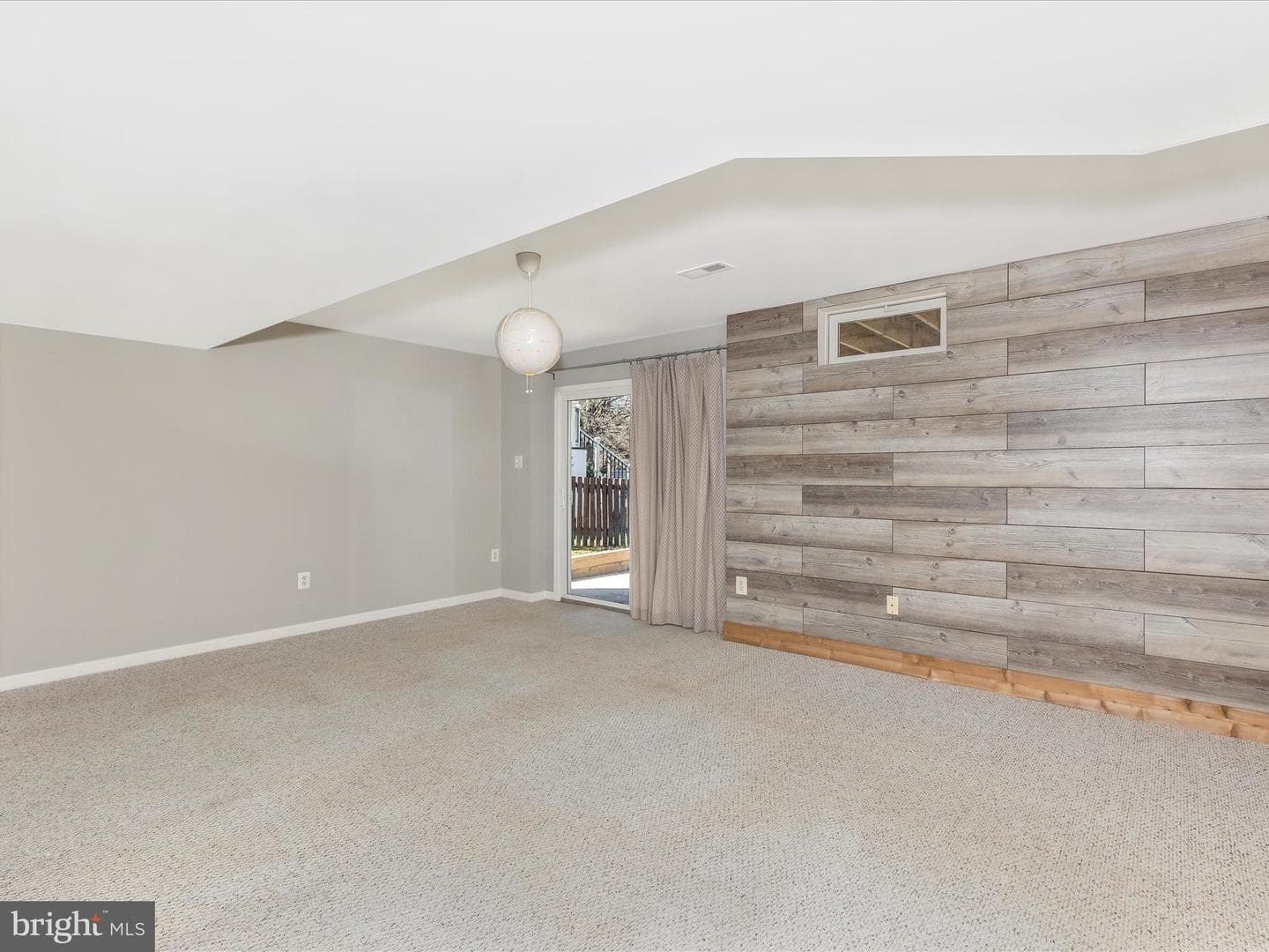 5060 Croydon Court photo 45
