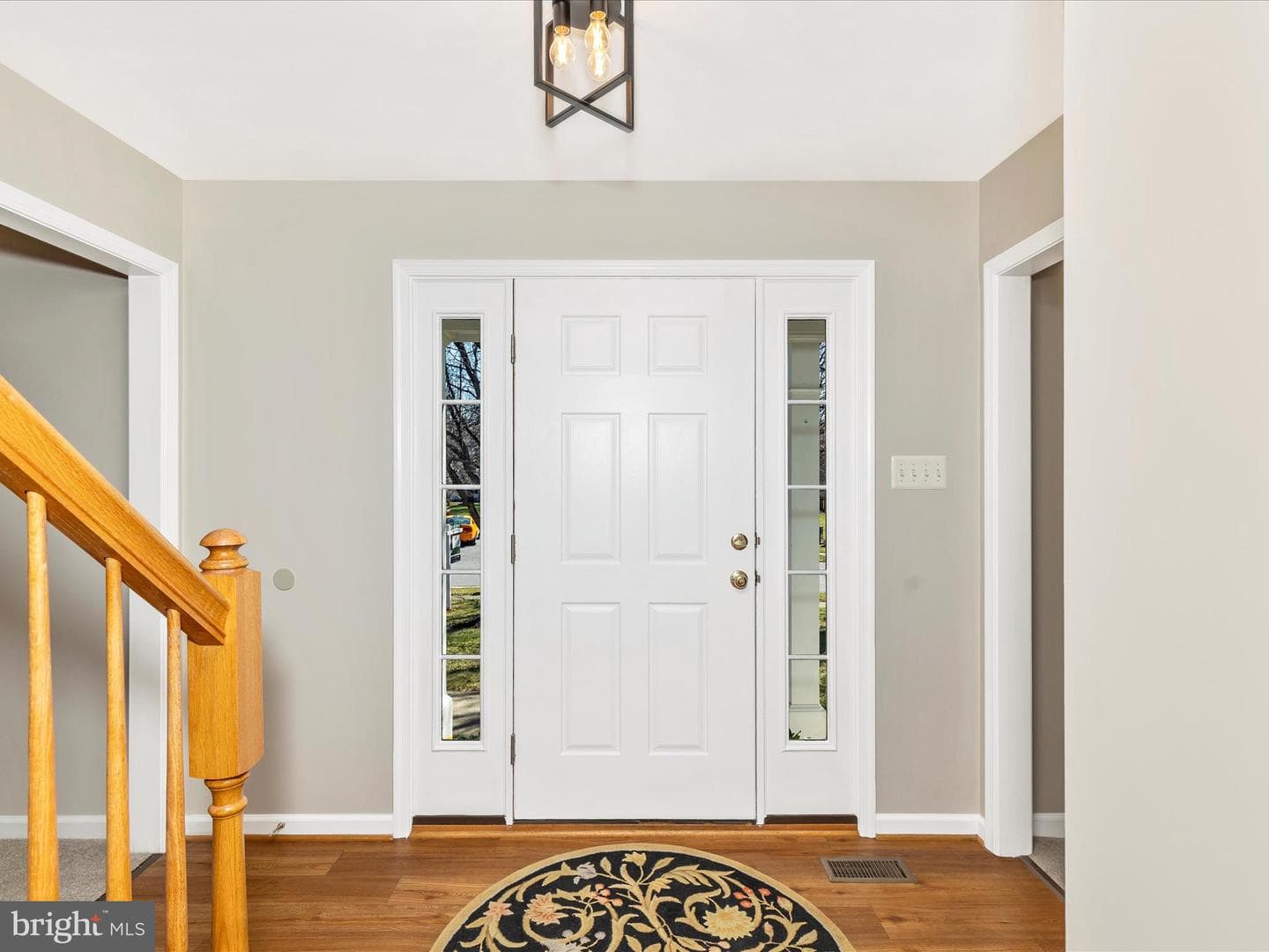 5060 Croydon Court photo 5