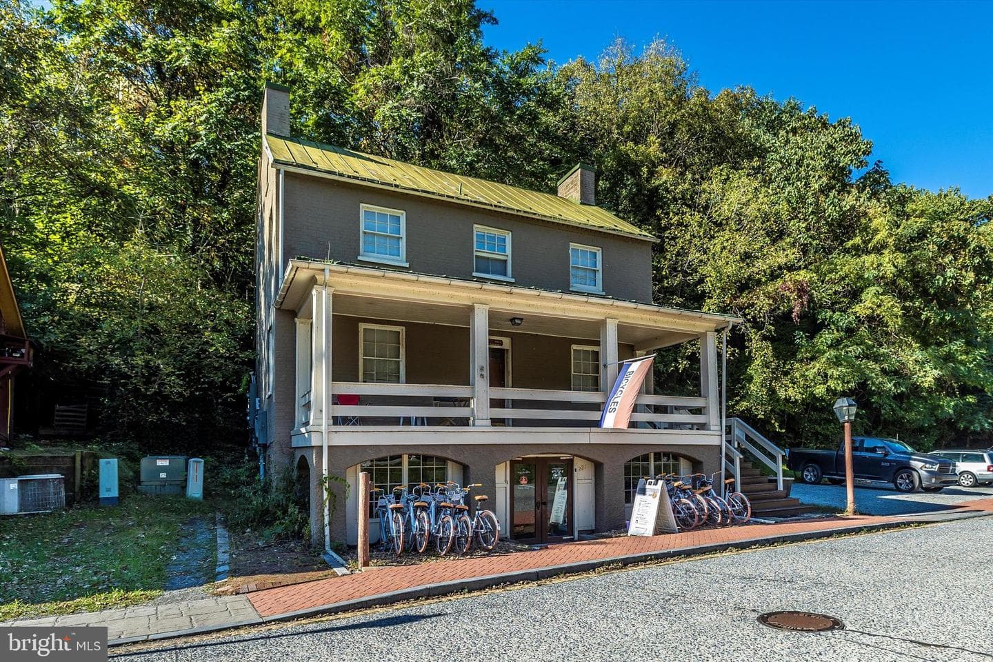 18 Donovan Court photo 77