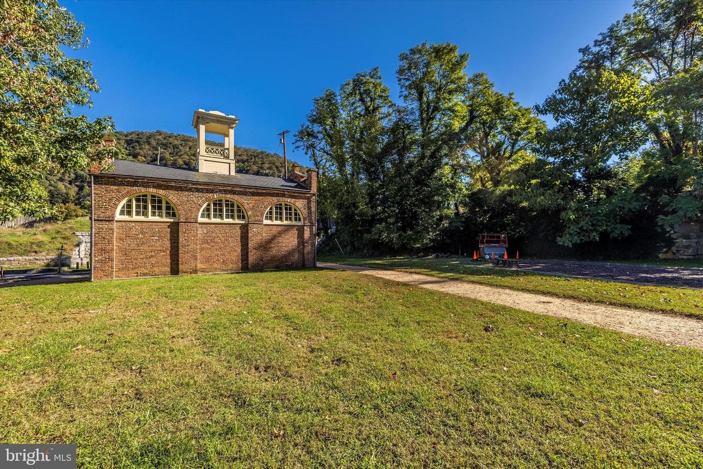 18 Donovan Court photo 88