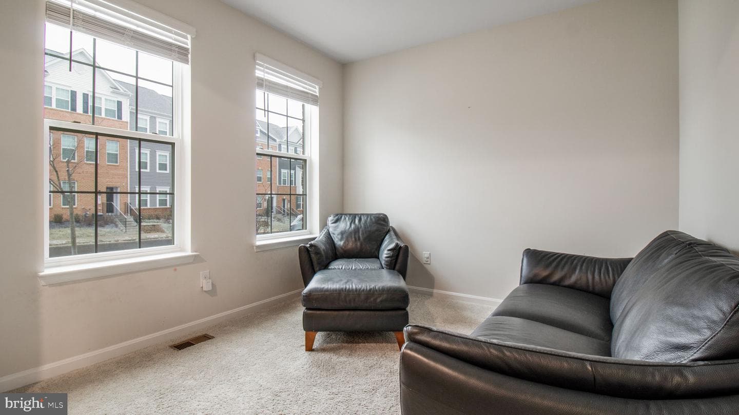 7022 Freedom Way photo 10