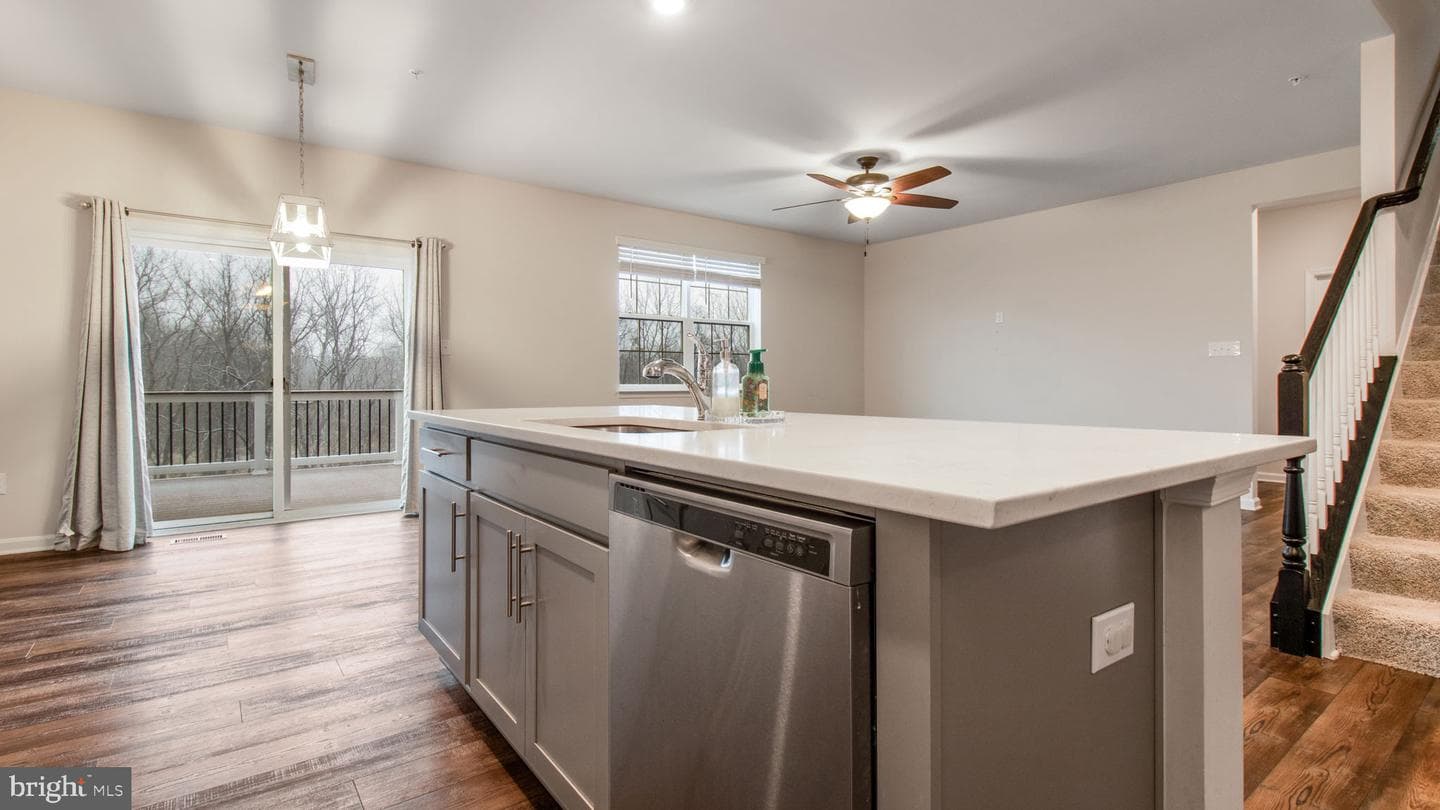 7022 Freedom Way photo 13