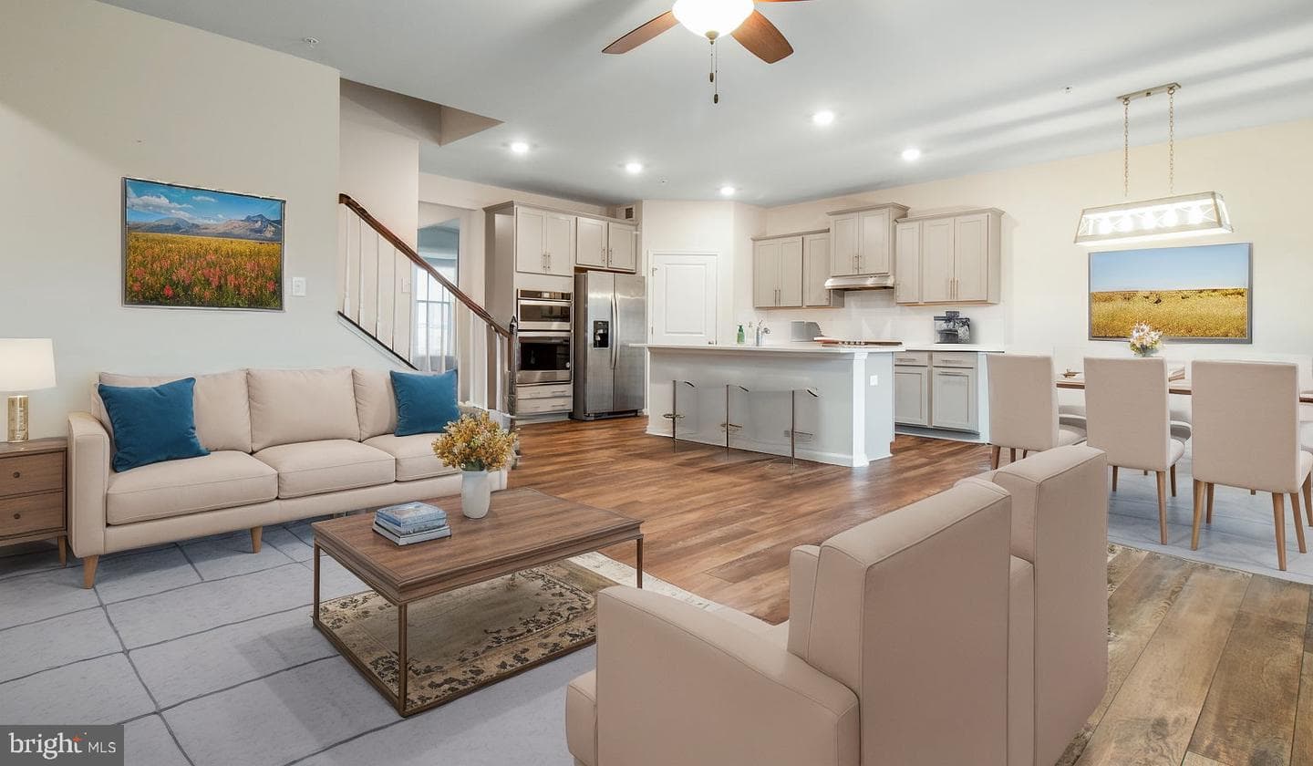 7022 Freedom Way photo 2