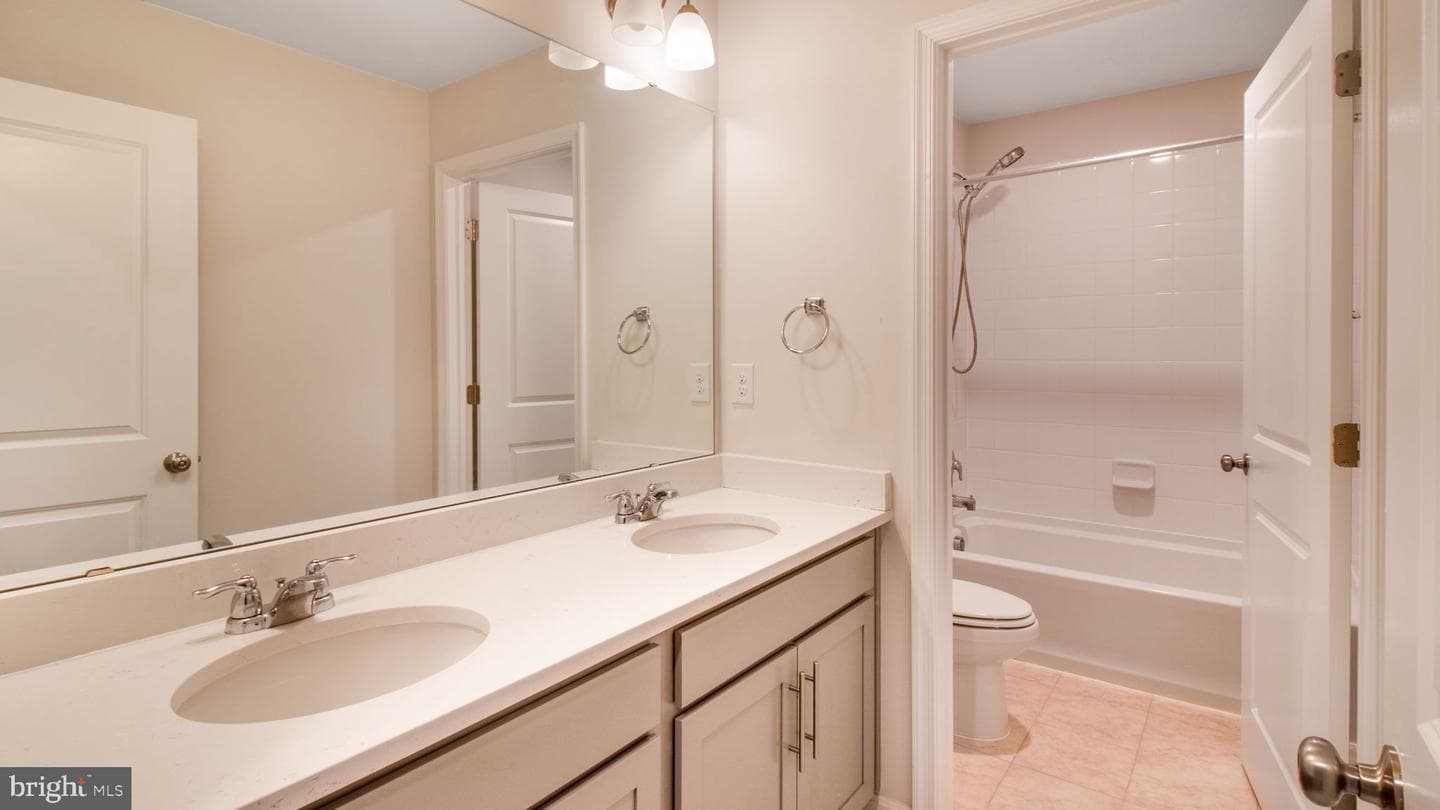 7022 Freedom Way photo 39