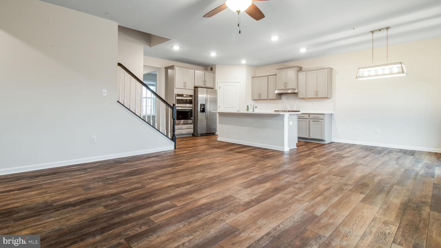 7022 Freedom Way photo 5