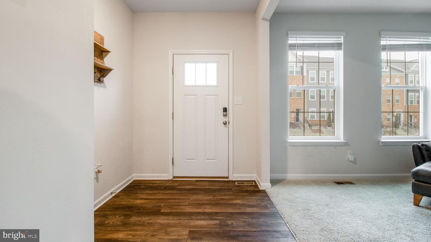 7022 Freedom Way photo 9
