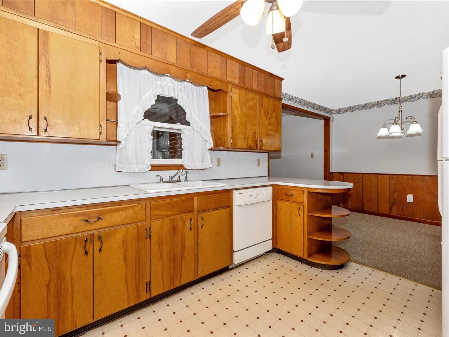 9484 Pocono Drive photo 8