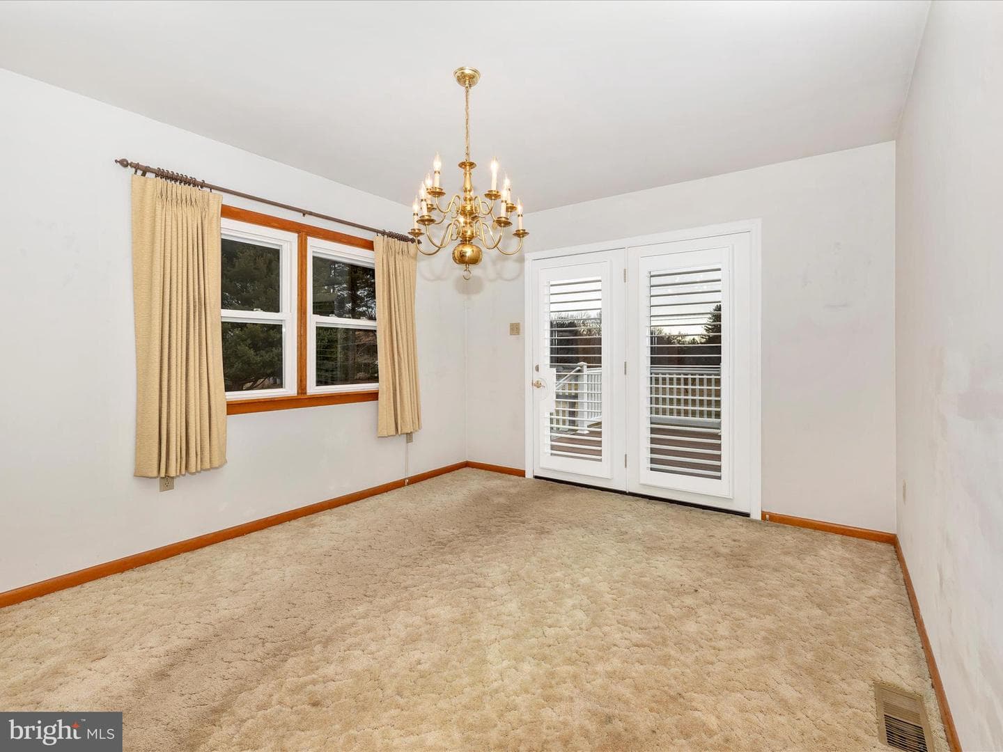 9484 Pocono Drive photo 9