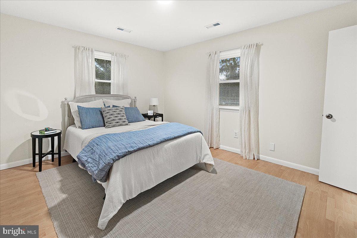 12797 Roughton photo 18