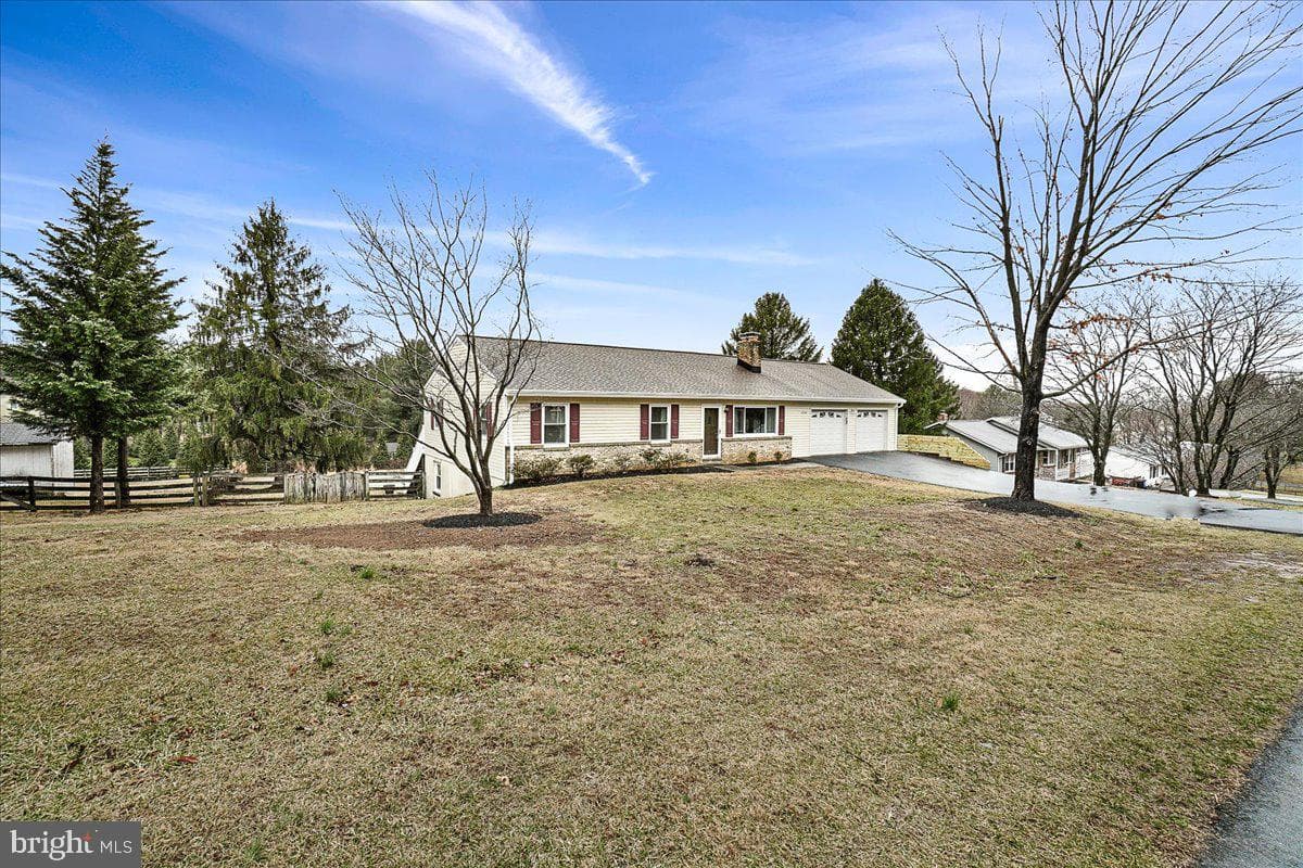 12797 Roughton photo 3