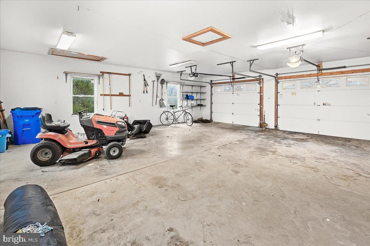 12797 Roughton photo 33