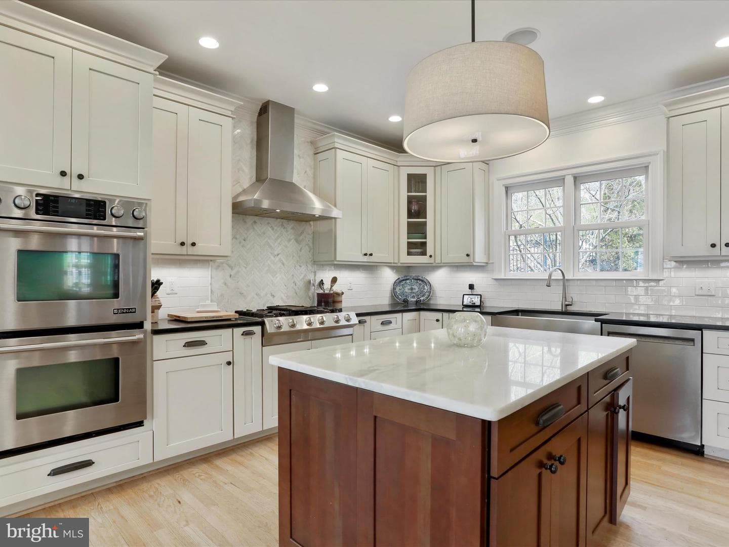 9641 Woodland Road photo 12