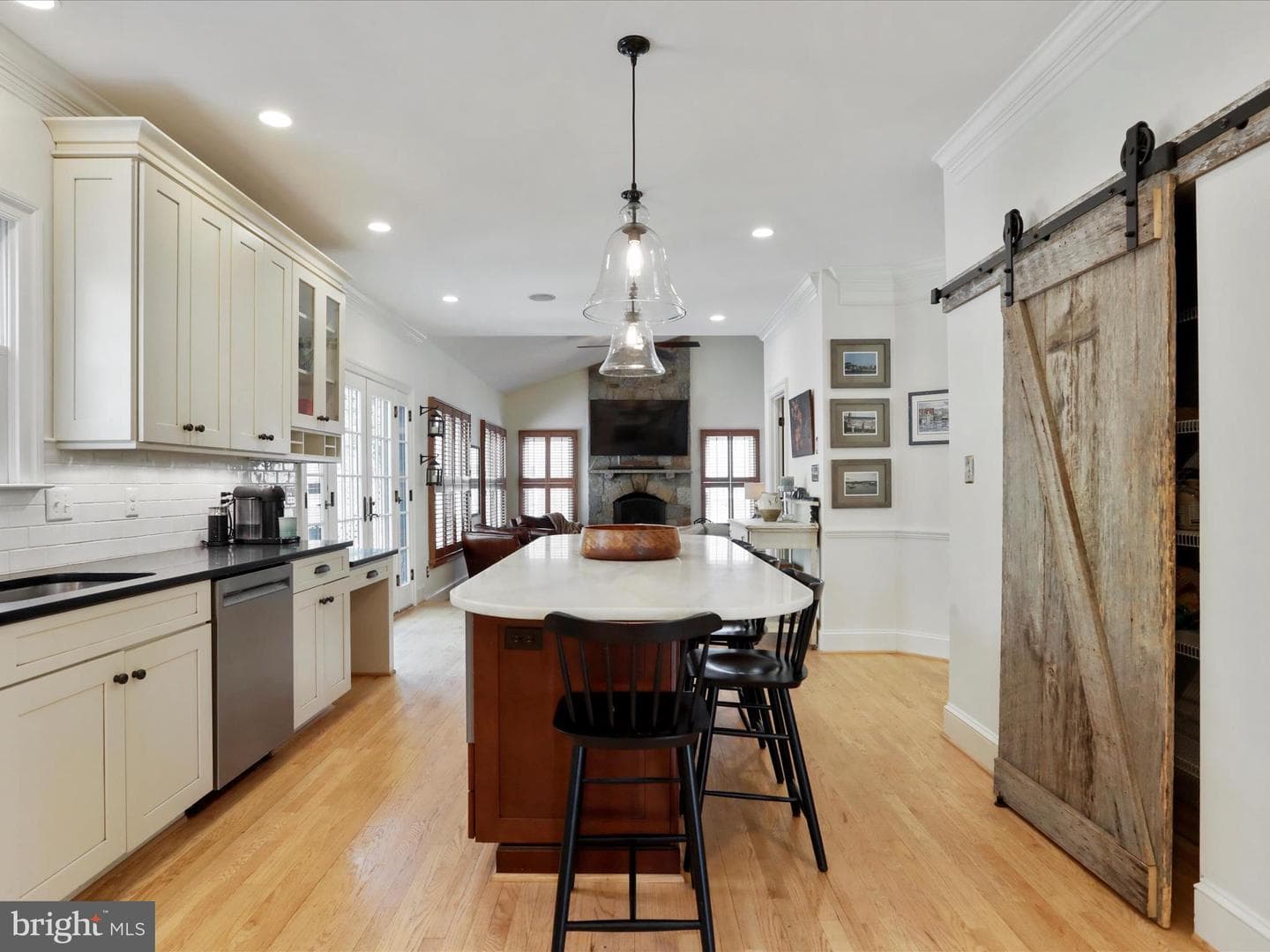 9641 Woodland Road photo 16