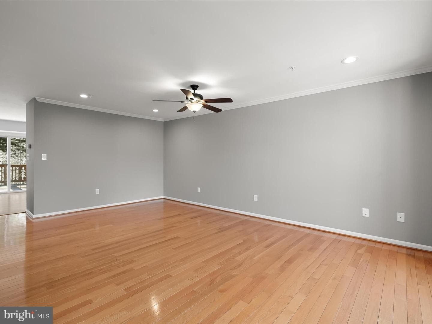 6519 N Shore Square photo 10
