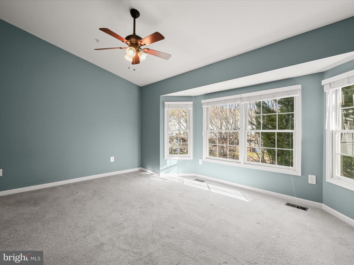6519 N Shore Square photo 24