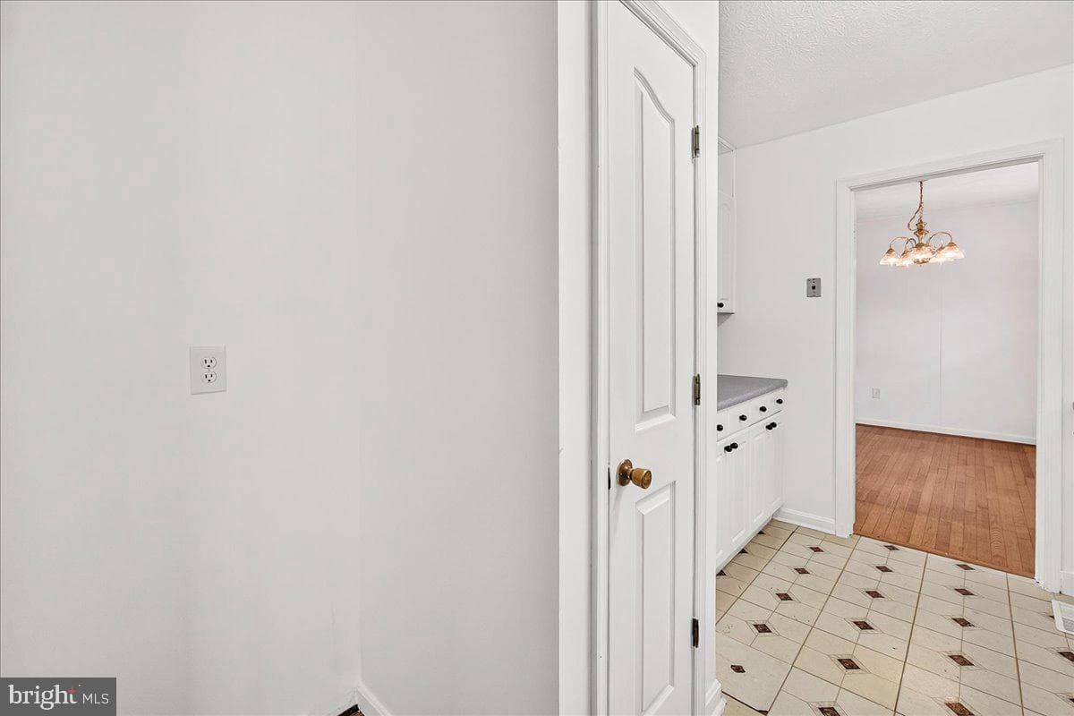 10009 York Drive photo 13