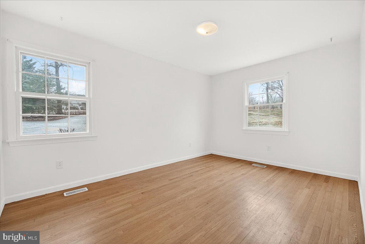 10009 York Drive photo 23