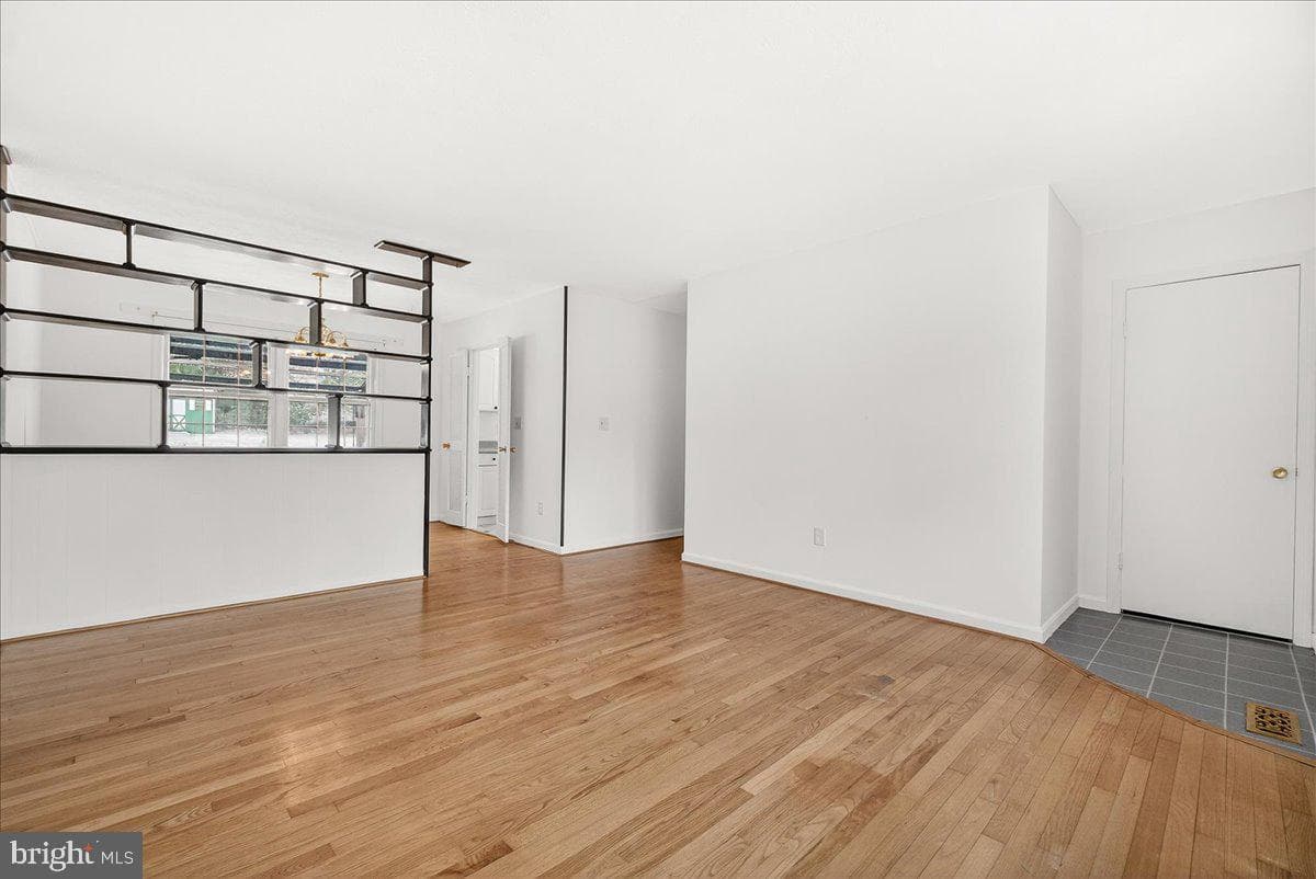 10009 York Drive photo 5