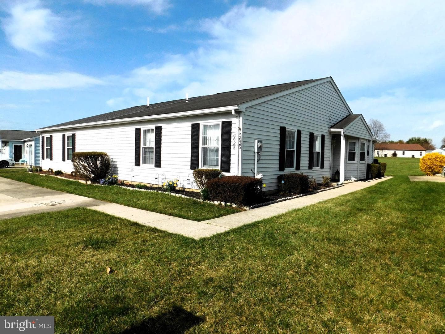 5625 Crabapple Drive