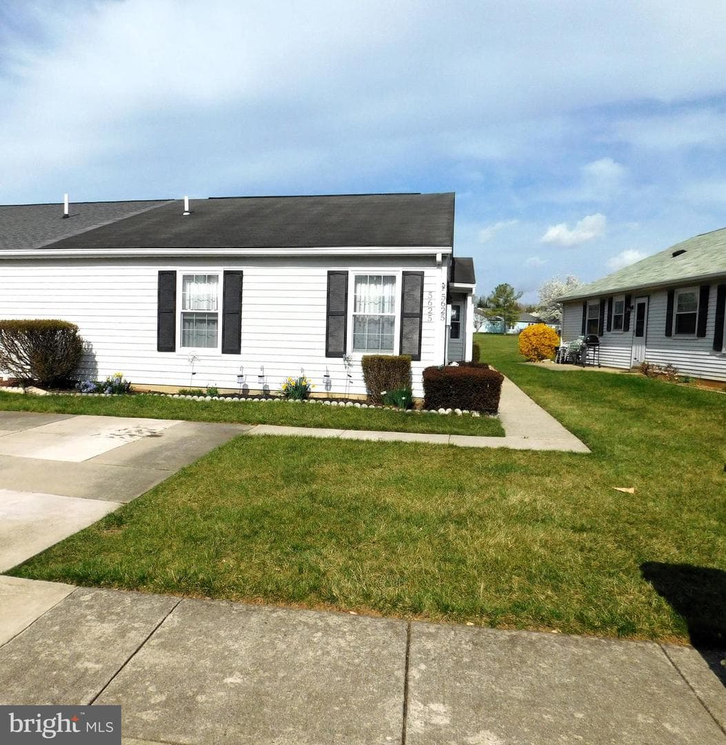 5625 Crabapple Drive photo 2