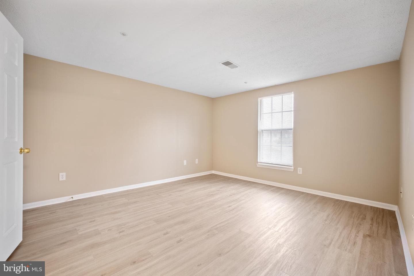 607 Himes Avenue #104 photo 17