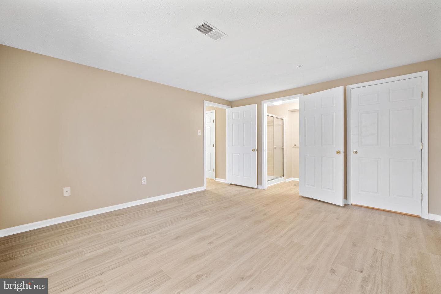 607 Himes Avenue #104 photo 19