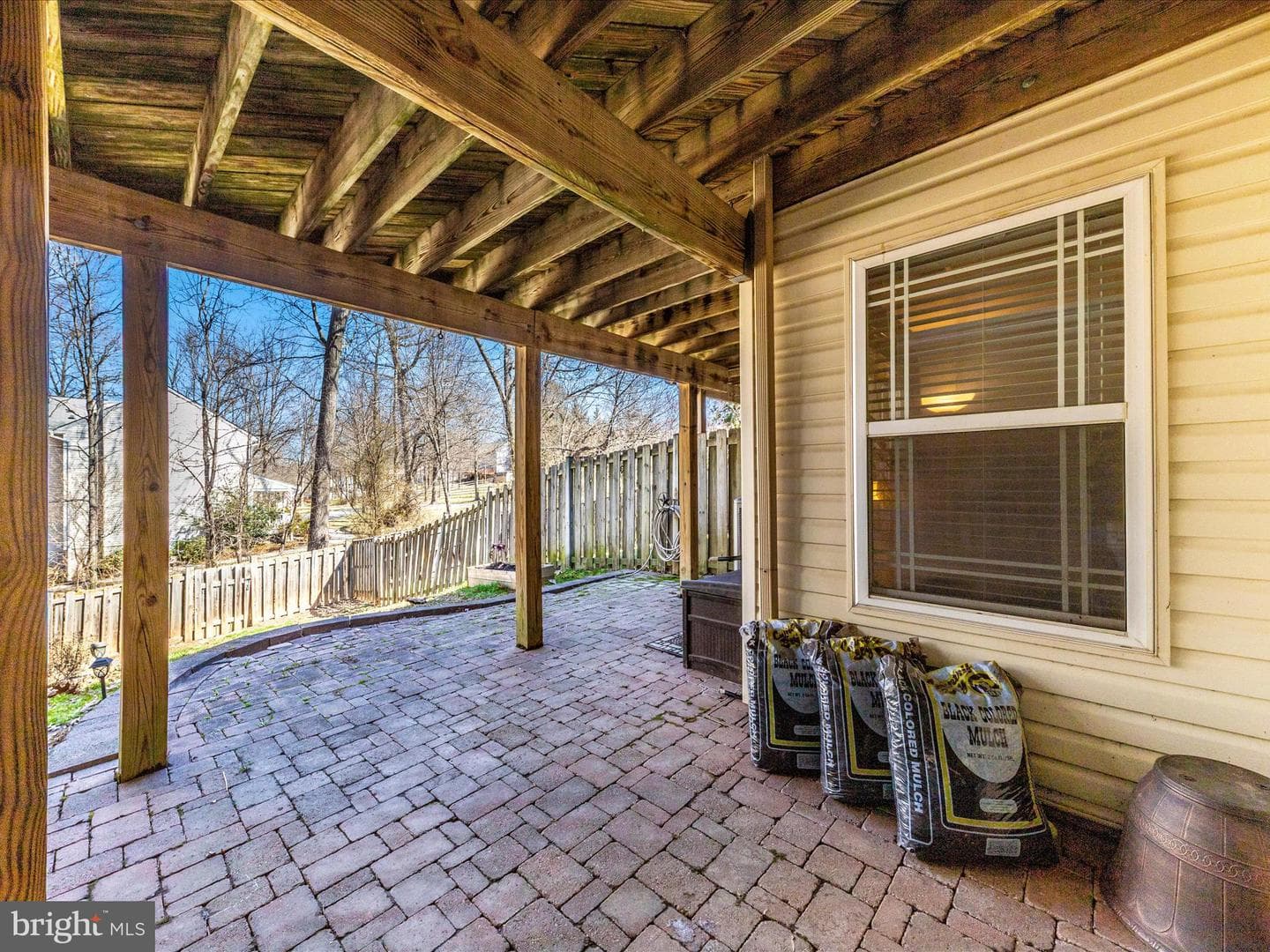 305 Willowglen photo 31